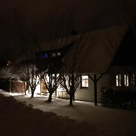 Nikola シャレー